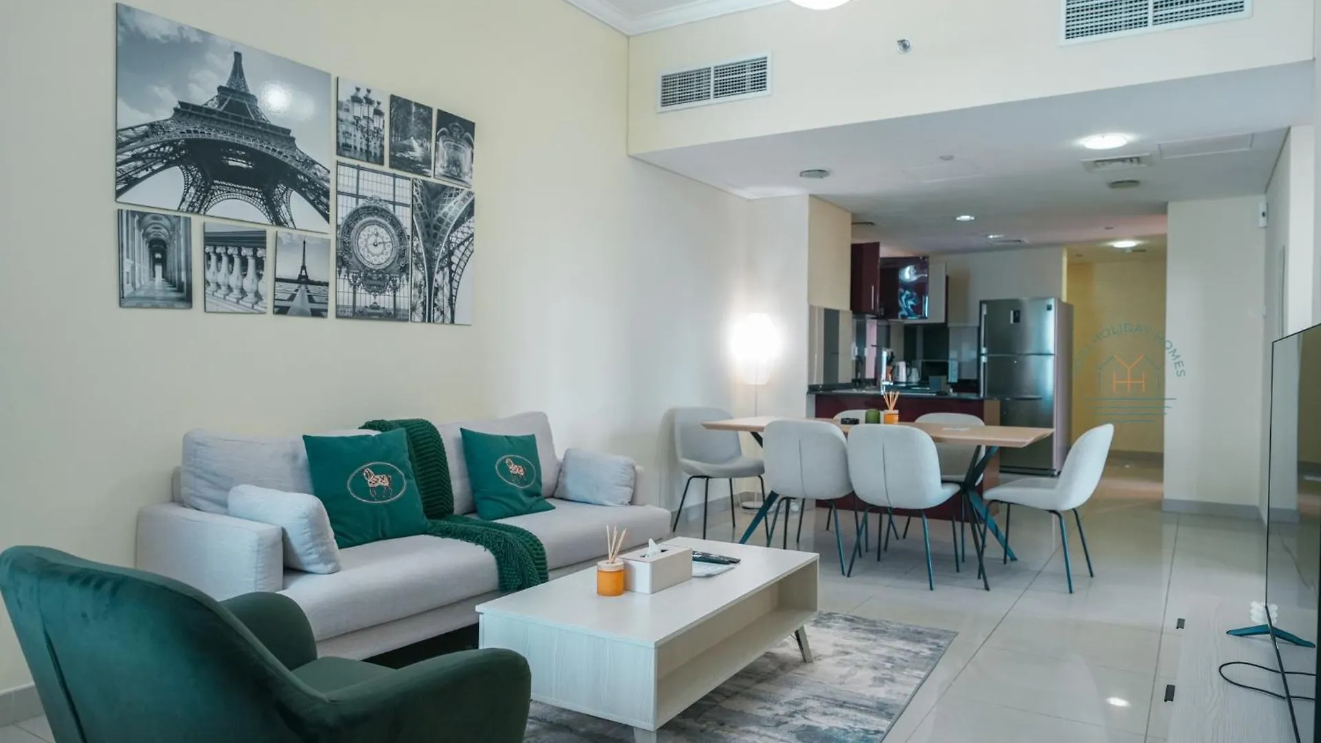 Elite 3Br Retreat - City Lights & Marina Bliss Dubai