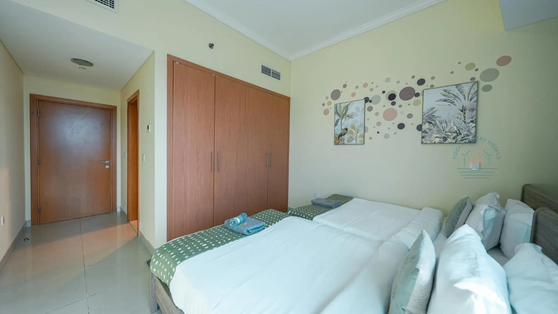 Elite 3Br Retreat - City Lights & Marina Bliss Dubai Apartment